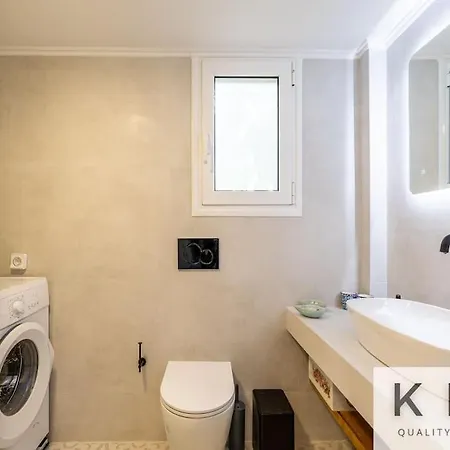 Apartman Thea Lassi 2 Bedroom Apartment, Garden Level