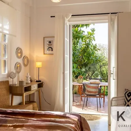 Thea Lassi 2 Bedroom Apartment, Garden Level * ארגוסטולי